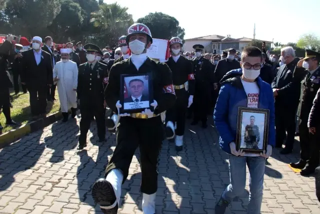 Şehit Fatih Durhan'ın cenaze namazını kıldıran imam babadan ders gibi sözler