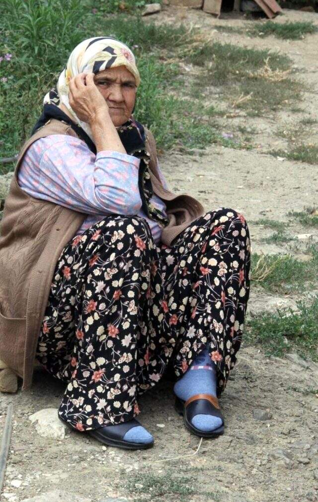 Yangın çıkan evin tavanı çöktü, mahsur kalan yaşlı kadın yanarak can verdi Yangın çıkan evin tavanı çöktü, mahsur kalan yaşlı kadın yanarak can verdi