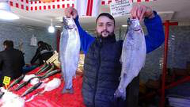 Samsun'da sokağa çıkma yasağı öncesi balık satışlarında patlama yaşandı