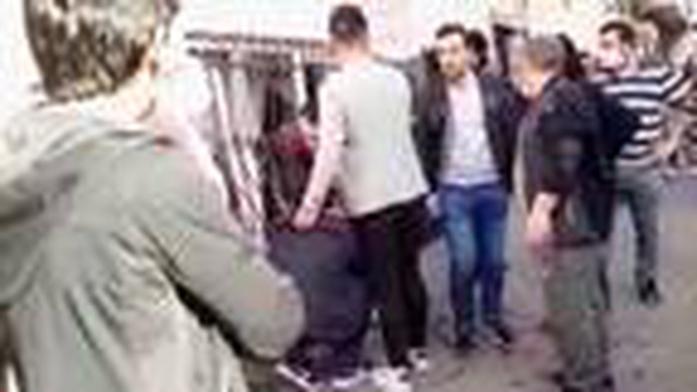 Kapkaççı, kendisini yakalayan vatandaşlara yalvardı: Bir daha yapmayacağım