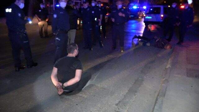Bir polisin yaralanmasına neden alkollü ve ehliyetsiz şahıstan, ''Neden kaçtınız'' sorusuna küstah yanıt Bir polisin yaralanmasına neden alkollü ve ehliyetsiz şahıstan, ''Neden kaçtınız'' sorusuna küstah yanıt