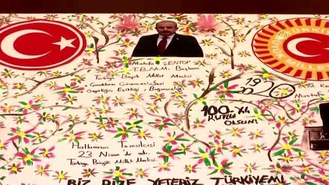 Minik öğrenciden TBMM Başkanı Şentop'a 23 Nisan hediyesi Minik öğrenciden TBMM Başkanı Şentop'a 23 Nisan hediyesi