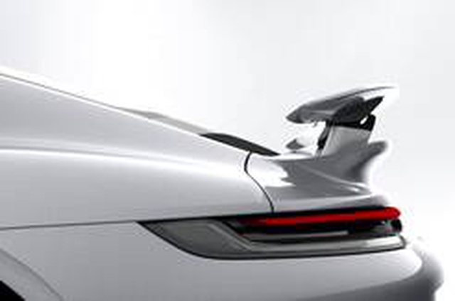 Yeni Porsche 911 Turbo S Porsche Active Aerodynamics ile geliyor