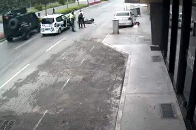 Motosiklet çalmaya çalışan hırsız, dayak yedi Motosiklet çalmaya çalışan hırsız, dayak yedi