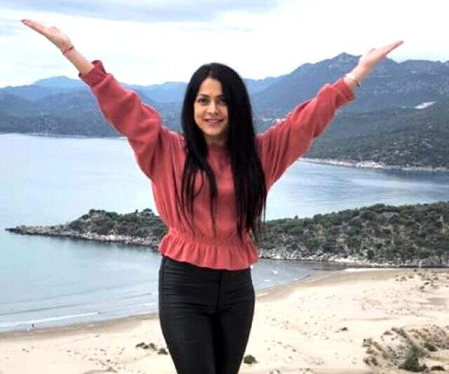 Kazak Olesia, görüntülü görüşme yaparken falezlerden düşüp ölmüş Kazak Olesia, görüntülü görüşme yaparken falezlerden düşüp ölmüş