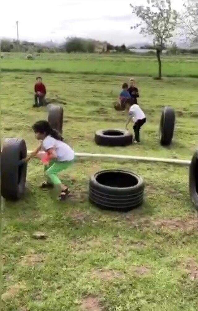 Survivor'un Elazığ versiyonu sosyal medyada ilgi odağı oldu Survivor'un Elazığ versiyonu sosyal medyada ilgi odağı oldu