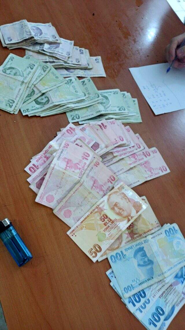 Adana'da yasağa rağmen kumar oynarken yakalanan kadınlar: Gün yapıyorduk Adana'da yasağa rağmen kumar oynarken yakalanan kadınlar: Gün yapıyorduk