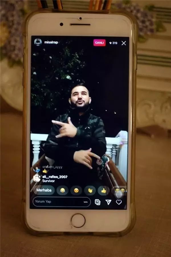 Resul Aydemir online rap konseri verdi