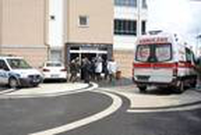 Kayseri'de apartman görevlisi, tartıştığı su tesisatçısını pompalı tüfekle vurdu