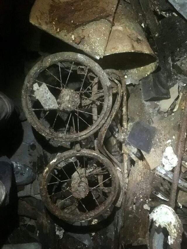 İngiltere'de karantinadan sıkılan adam evinin altında 120 yıllık tünel keşfetti
