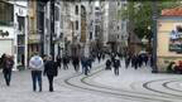 İstiklal Caddesi'ndeki kalabalık