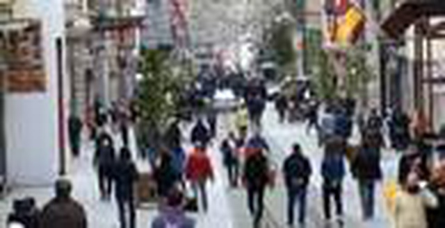 İstiklal Caddesi'ndeki kalabalık