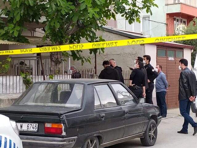 Komşu ziyaretine giden kadın, apartman bahçesinde hayatını kaybetti Komşu ziyaretine giden kadın, apartman bahçesinde hayatını kaybetti