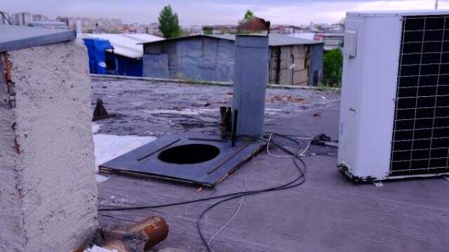 Polisten kaçmak için kıraathaneye tünel yapmışlar Polisten kaçmak için kıraathaneye tünel yapmışlar