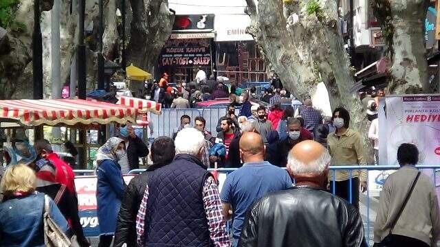 Salgına rağmen dışarı çıkan vatandaşın ilginç bahanesi: Trabzonluyum, darlandım Salgına rağmen dışarı çıkan vatandaşın ilginç bahanesi: Trabzonluyum, darlandım