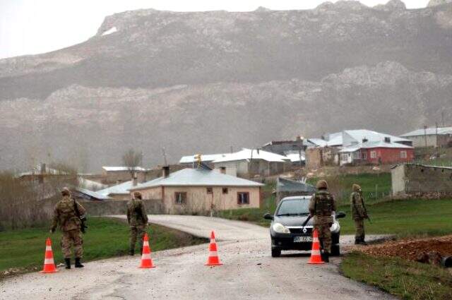 Van'da taziye evi kurulan mahalledeki koronavirüs vakaları il geneline yayıldı, Vali vatandaşları uyardı