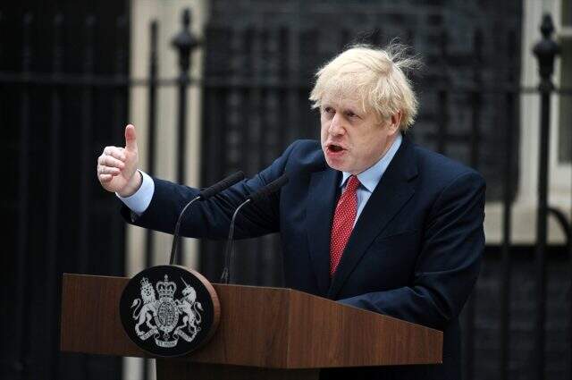 İngiltere Başbakanı Johnson, ülkedeki normalleşme süreci için yapılan değişiklikleri duyurdu