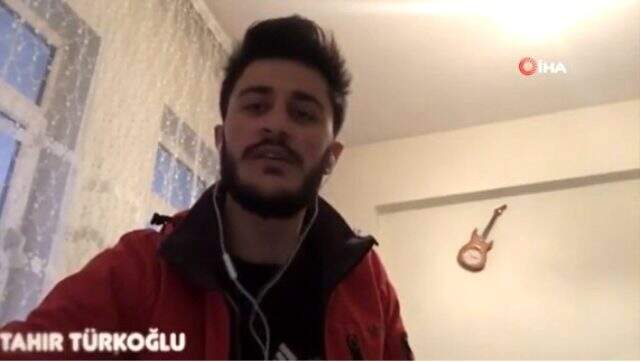 Erzurumlu sanatçılar, İbrahim Erkal'ı vefatının 3. senesinde 'Sen Aldırma' şarkısı ile andı Erzurumlu sanatçılar, İbrahim Erkal'ı vefatının 3. senesinde 'Sen Aldırma' şarkısı ile andı