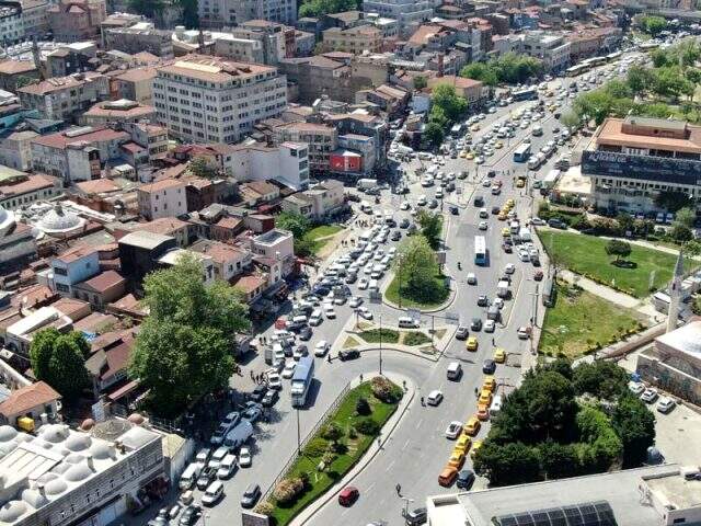 İstanbul'da trafik yoğunluğu koronavirüs öncesi döneme geri döndü İstanbul'da trafik yoğunluğu koronavirüs öncesi döneme geri döndü