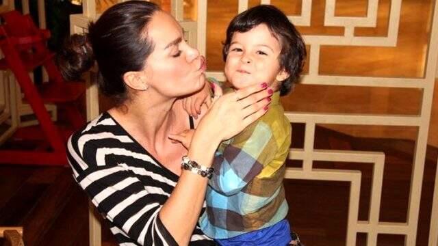 Pınar Altuğ, çocuğunu kaybeden Ebru Şallı'ya yapılan acımasız yoruma sert çıktı: İnsan demek hata