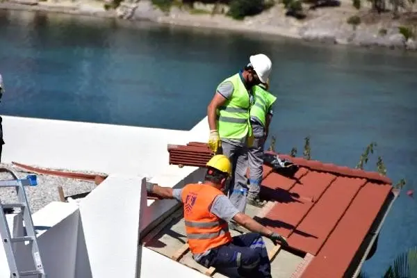 Verilen süre doldu! Ekipler, yıkım için Yılmaz Özdil'in villasında