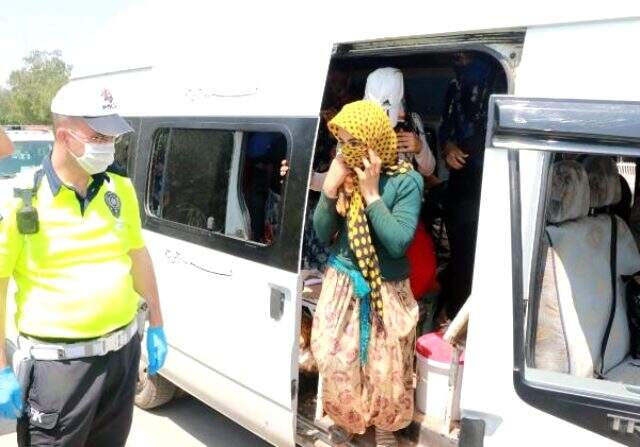 7 kişi taşınması gereken minibüste 35 kişi taşıyan minibüsün şoförü: 'İş veren talimat verdi' 7 kişi taşınması gereken minibüste 35 kişi taşıyan minibüsün şoförü: 'İş veren talimat verdi'