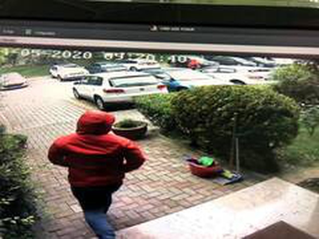 İstanbul'da iş adamı Aydın Arvas'a silahlı saldırı! Saldırganların geliş anı kamerada