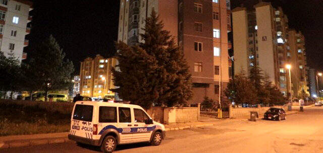 Kendini su borusuna asan genç adam hayatını kaybetti Kendini su borusuna asan genç adam hayatını kaybetti