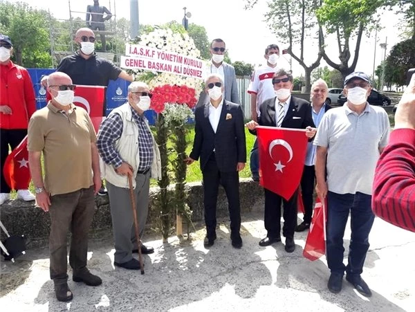 Amatörler 19 Mayıs öncesi Türk bayrağını dalgalandırdı