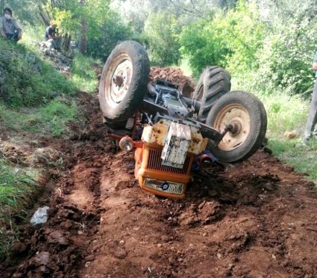 Çalışırken devrilen traktörün altında çiftçi hayatını kaybetti