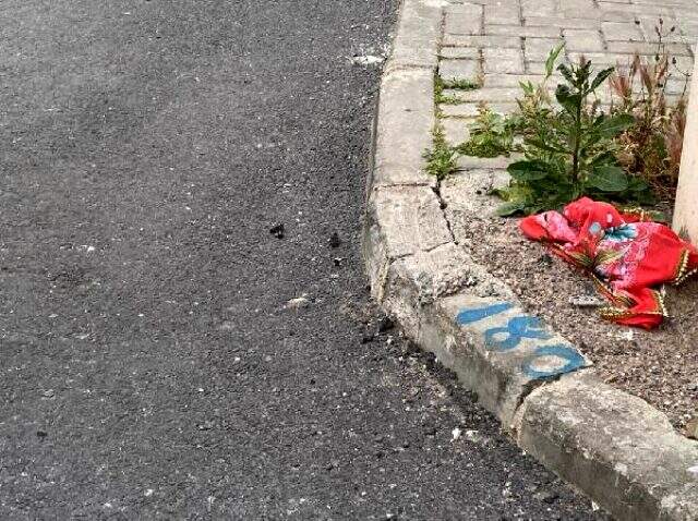 Maltepe'de ekmek dağıtan iki fırıncı silahlı saldırıya uğradı Maltepe'de ekmek dağıtan iki fırıncı silahlı saldırıya uğradı