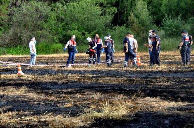 Muğla'da yanan yulaf tarlasında emekli savcının cesedi bulundu Muğla'da yanan yulaf tarlasında emekli savcının cesedi bulundu