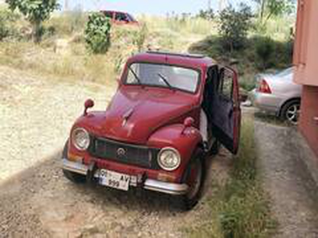 Deposu 5 litre yakıt alıyor! Gözü gibi baktığı 1951 model Topolino'yu gören hayran kalıyor