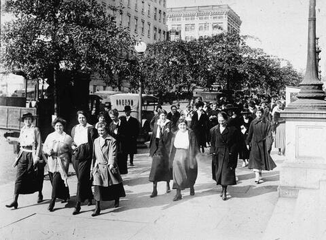 Koronavirüs: İngiltere ve ABD 1918'de İspanyol Gribi'yle nasıl başa çıkmaya çalışmıştı?