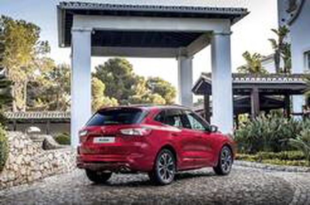 Yenilenen Ford Kuga Türkiye yollarında