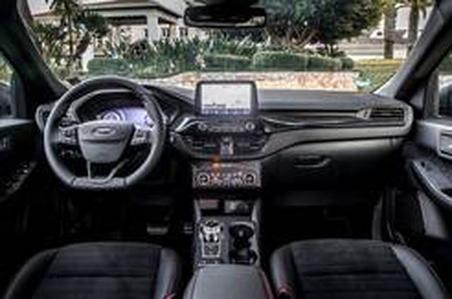 Yenilenen Ford Kuga Türkiye yollarında