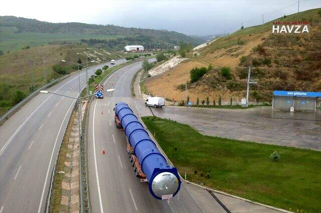 40 metrelik fırın ünitesi İskenderun'dan Samsun'a tırla 5 günde getirildi 40 metrelik fırın ünitesi İskenderun'dan Samsun'a tırla 5 günde getirildi
