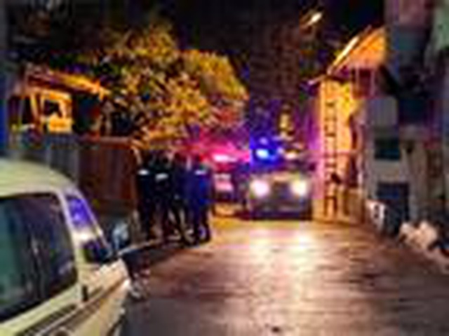 Kadıköy'de 'kız meselesi' kanlı bitti: 4 yaralı Kadıköy'de 'kız meselesi' kanlı bitti: 4 yaralı