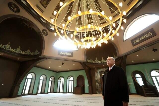 Erdoğan ve Bahçeli, Adnan Menderes'in yargılandığı Yassıada Mahkemesi'ni ziyaret etti