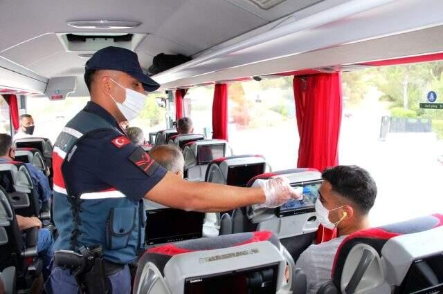 Bodrum'da kırmızı alarm! Yasak kalkınca büyükşehirlerden akın başladı Bodrum'da kırmızı alarm! Yasak kalkınca büyükşehirlerden akın başladı