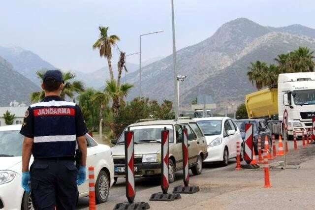 Bodrum'da kırmızı alarm! Yasak kalkınca büyükşehirlerden akın başladı Bodrum'da kırmızı alarm! Yasak kalkınca büyükşehirlerden akın başladı