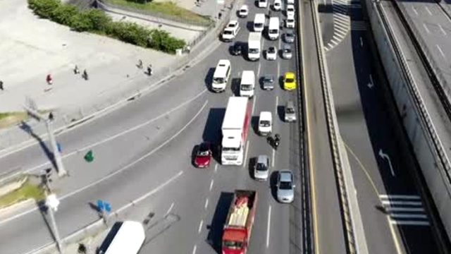 Normalleşme sürecinin ilk gününde trafik yoğunluğu yüzde 54'e ulaştı