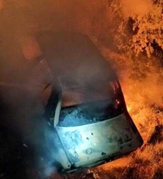 Dere yatağına düşen otomobil alev aldı! Sürücü hayatını kaybetti Dere yatağına düşen otomobil alev aldı! Sürücü hayatını kaybetti