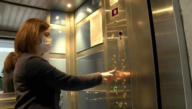 Normalleşme sürecinde virüsün bulaşma ihtimalinin en fazla olduğu yerler; kapı kolları ve asansörler Normalleşme sürecinde virüsün bulaşma ihtimalinin en fazla olduğu yerler; kapı kolları ve asansörler