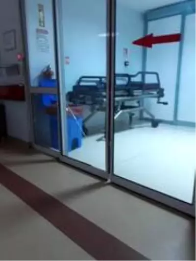 4 yaşındaki çocuk kansere yenik düştü, yakınları hastaneyi savaş alanına çevirdi