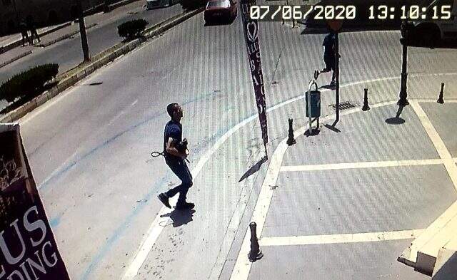 Fotoğraf çektirmek isteyen gelin ve damada hırsızlık şoku Fotoğraf çektirmek isteyen gelin ve damada hırsızlık şoku