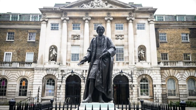 Londra Belediye Başkanı Khan: Köle tacirlerinin heykelleri kaldırılmalı