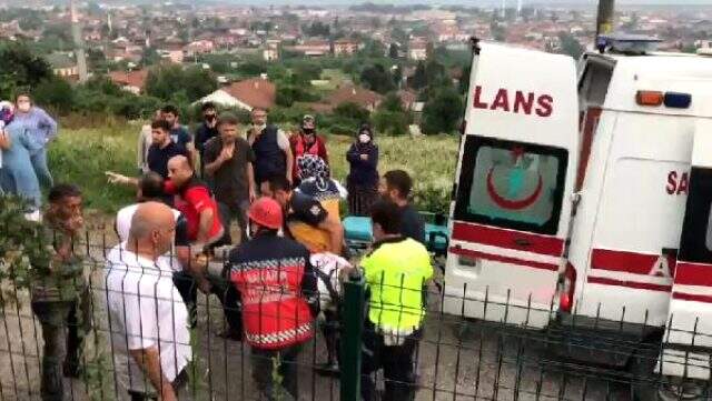Freni patlayan kamyon eve girdi: 1 ölü, 2 yaralı Freni patlayan kamyon eve girdi: 1 ölü, 2 yaralı