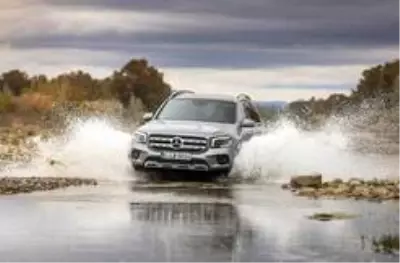 Mercedes-Benz'in yepyeni SUV modeli GLB Türkiye yollarında!