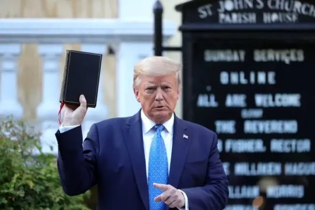 ABD Genelkurmay Başkanı, kilise ziyaretinde Trump'a eşlik etmesinin yanlış olduğunu söyledi